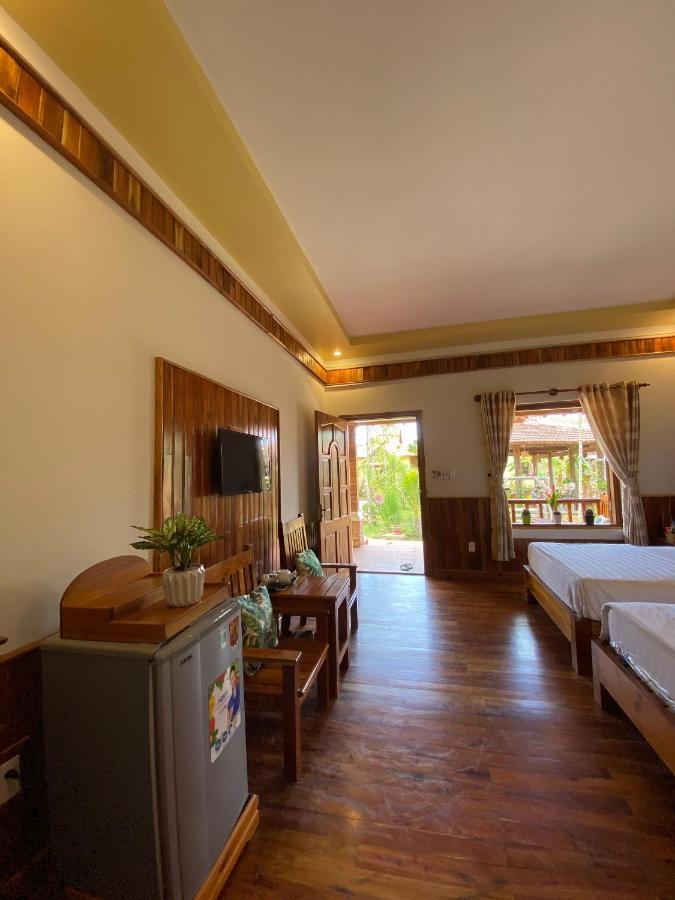 Lien Tho Hotel 3*